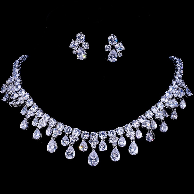 Lovely Wedding Necklace and Earring Set