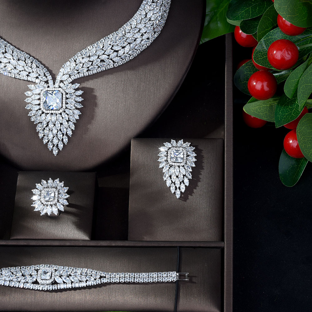 White Color Fashion Wedding Jewellery Set